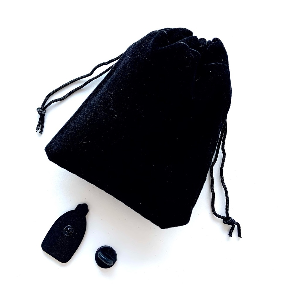 3/$15😉- “Bullshi_t Remover” Detergent Bottle Pin for Clothes/Accessories/Gifts - Picture 2 of 3